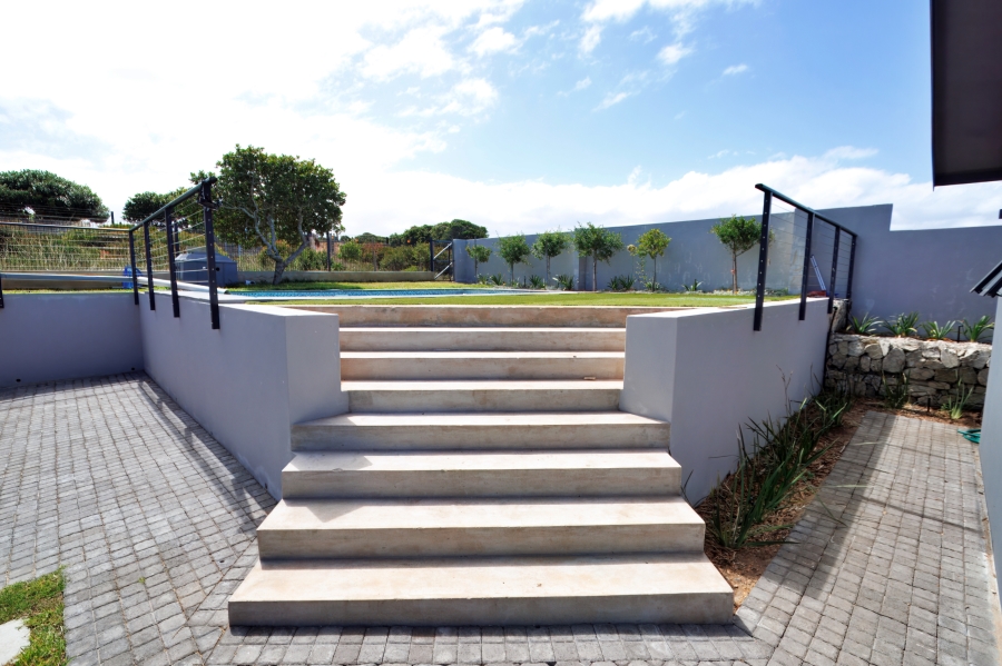 4 Bedroom Property for Sale in Stilbaai Wes Western Cape